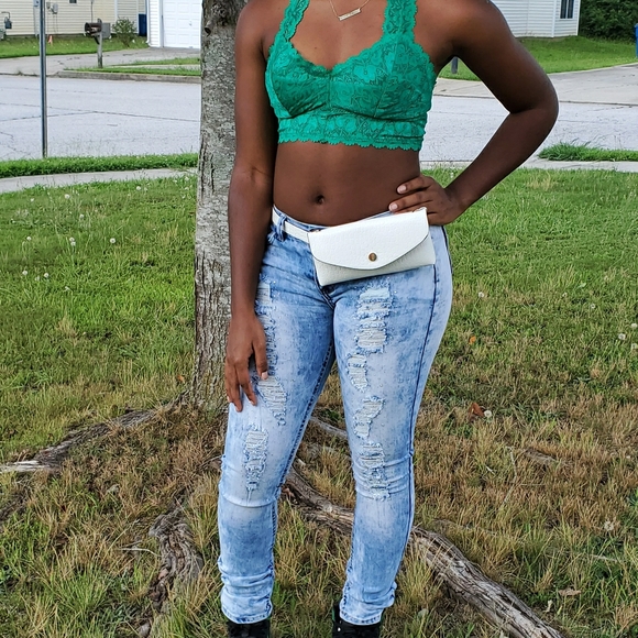 Women embellished rhinestones acid wash jeans - Picture 2 of 5